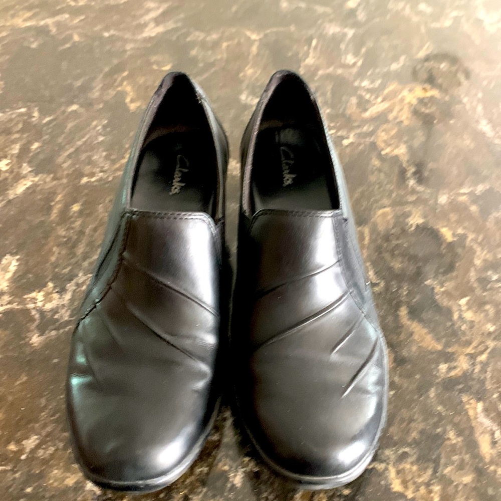 Clarks shoes in black!